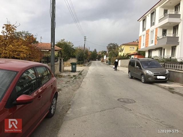 REHBER EMLAKTAN İNÖNÜ MAHALLESİ 3+1 KİRACILI DAİRE 130M2 ZEMİN - Görsel 4