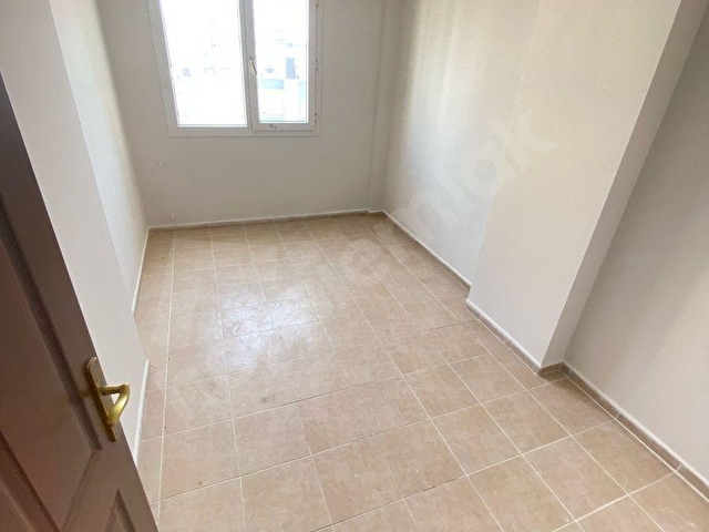 HUZUREVLERİNDE DOĞALGAZLI CEPHELERİ AÇIK 4+1 KİRALIK DAİRE - Görsel 10