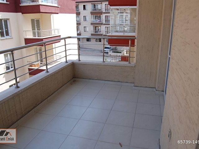 Garanti Emlak Tan Satilik Masrafsiz On Cephe 3 1 Daire 65739 14933 Hurriyet Emlak