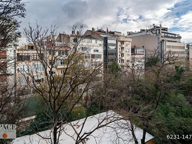 Abdi İpekçi'de Prestijli Genç Binada Nitelikli Satılık Daire