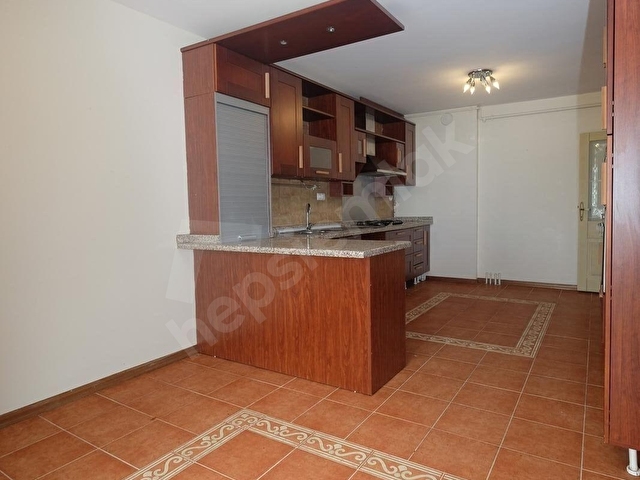 ÜMİTKÖY MERKEZDE BULVAR APT.180 M2 GENİŞ 4+1 KİRALIK DAİRE - Görsel 10