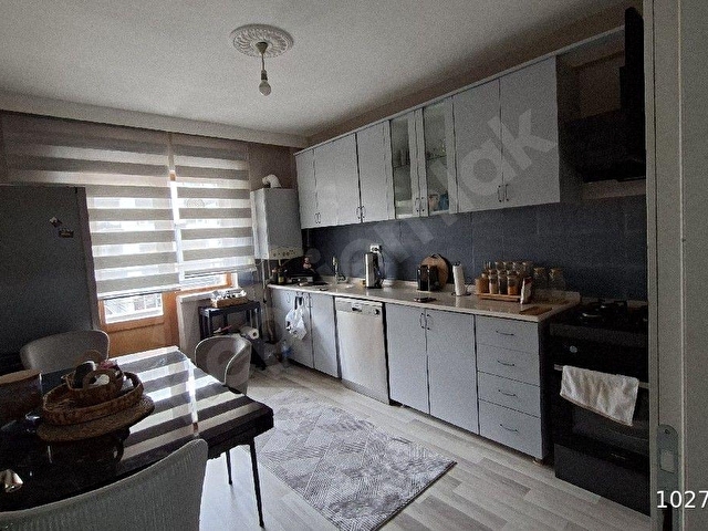 TOPÇU MH.DE ARA KAT SİTE İÇERİSİN DE ASANSÖRLÜ 3+1 KİRALIK DAİRE - Görsel 2