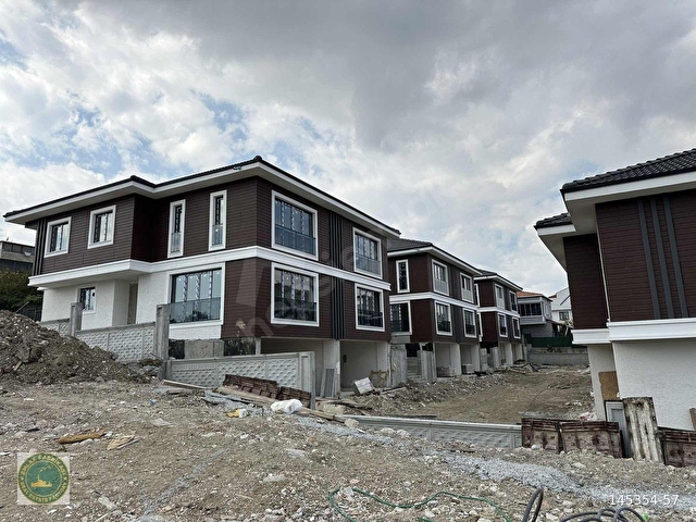 Avcılar Firuzköyde Butik Sitede Satılık 5+2 Villa