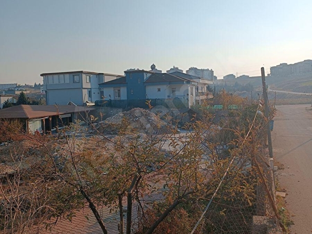 ONKOLOJİ BEŞTEPEDE SATILIK KÖŞE PARSEL A2 VİLLA ARSASI