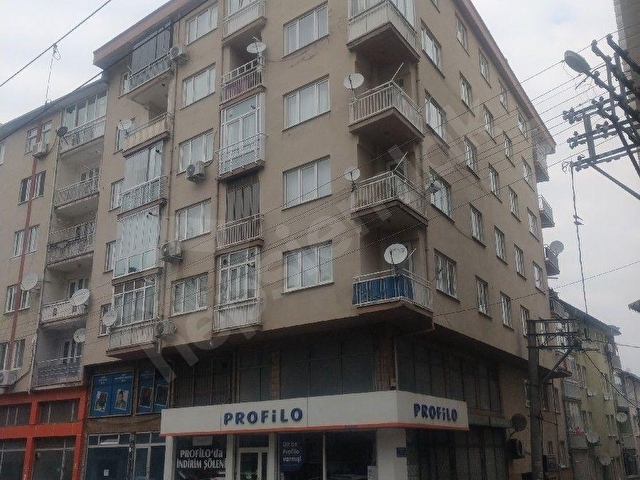 HACISEYFETTİN MAH.İNCİRLİ CADDE ÜZERİ 3+1.120m.5.KAT.MERKEZİ KALÖRİFERLİ.ASANSÖRLÜ DAİRE