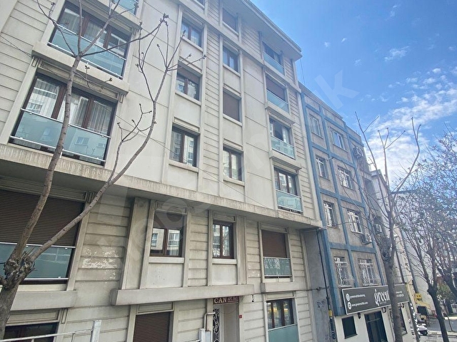 ŞİŞLİ BOMONTİ İNCİRLİ DEDE CADDESİ 3+1 150 M2 YÜKSEK GİRİŞ - Görsel 2