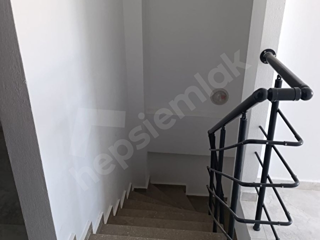 SÖNMEZ EMLKATAN 600 evlerde 4+1 125 m2 dubleks daire - Görsel 13