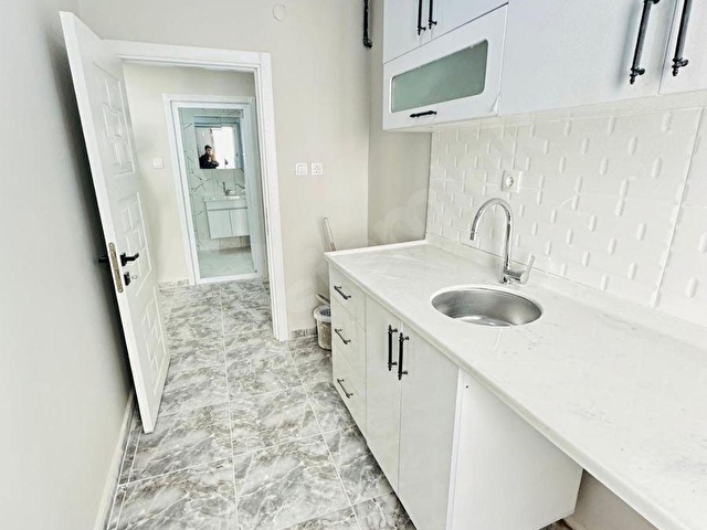 HAS SEBAda CUMHURİYETte 2+1 85m2 İÇİ FULL YAPILI SATILIK 2.KAT - Görsel 17