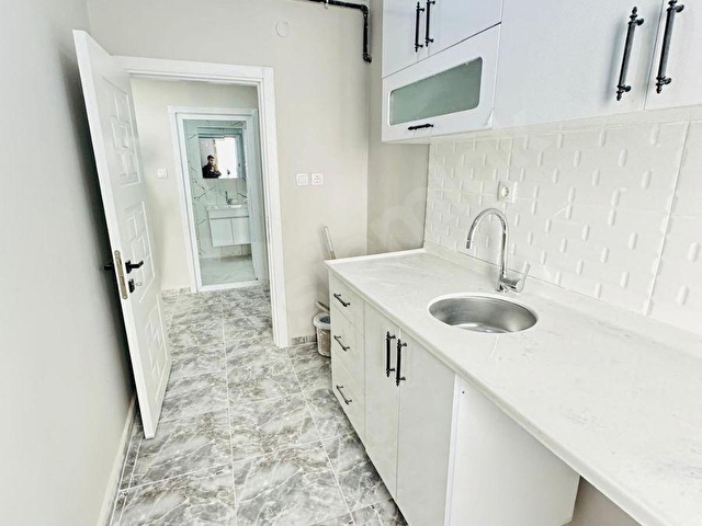HAS SEBAda CUMHURİYETte 2+1 85m2 İÇİ FULL YAPILI SATILIK 2.KAT - Görsel 16