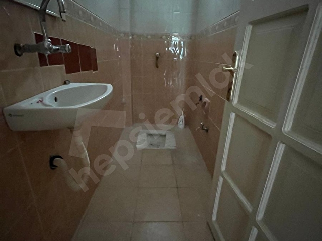 Merkezde Sahibinden Kiralık Ara Kat Doğalgazlı Daire - Görsel 11
