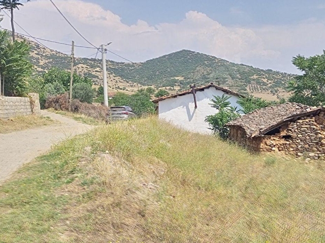 YATIRIM İÇİN UYGUN ÖDEMİŞ KÖY İÇİNDE 490M2 TEK TAPU MÜSTAKİL PARSEL ARSAMIZ SATILIKTIR.