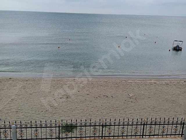 BÜYÜKÇEKMECE KUMBURGAZDA SATILIK DAİRE