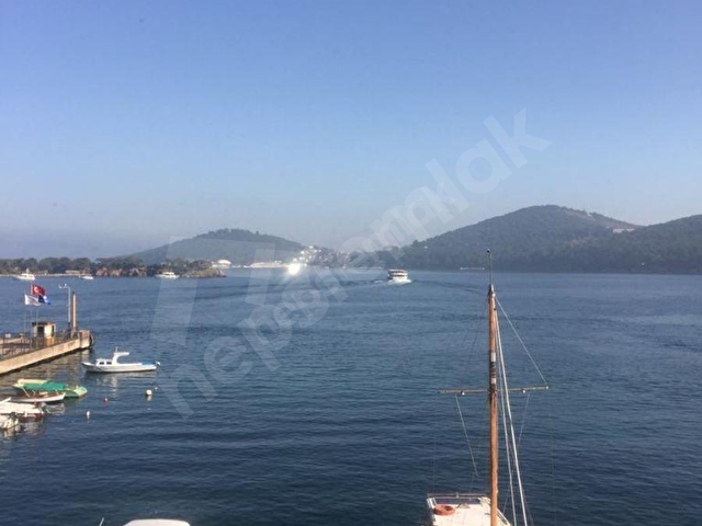 BURGAZADA DA DENİZE SIFIR MUHTEŞEM MANZARALI SATILIK DUBLEKS DAİRE