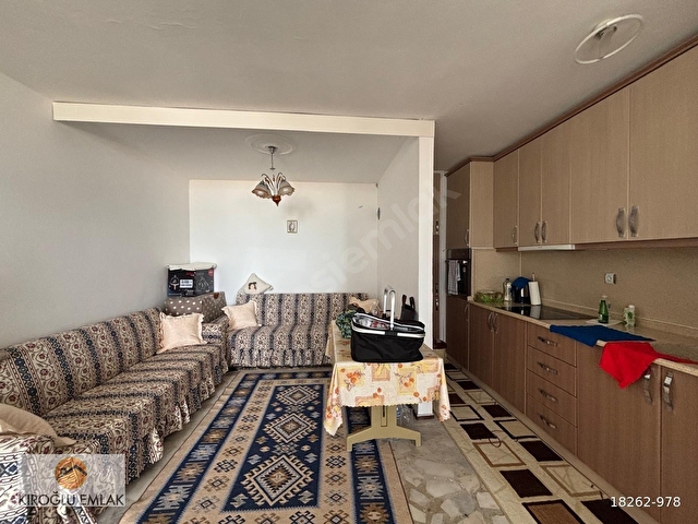 Denize Sıfır Konumda Eşsiz Manzaralı 2+1 Satılık Daire!! - Görsel 7