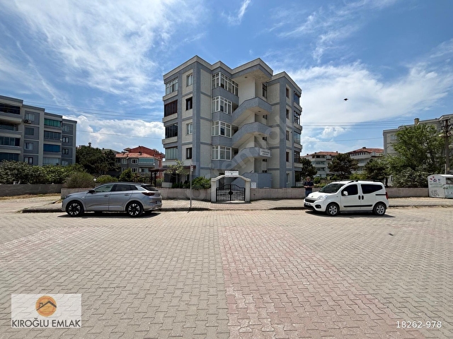 Denize Sıfır Konumda Eşsiz Manzaralı 2+1 Satılık Daire!!