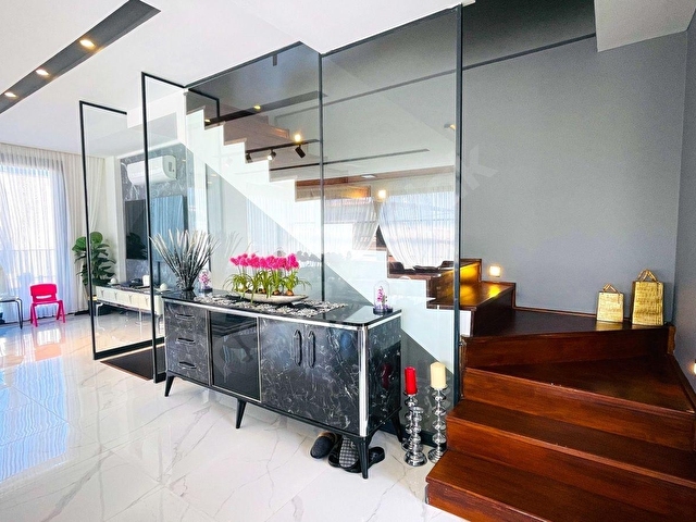 Kuşadasında Ful Eşyalı Deniz Manzaralı Özel Havuzlu Villa - Görsel 28