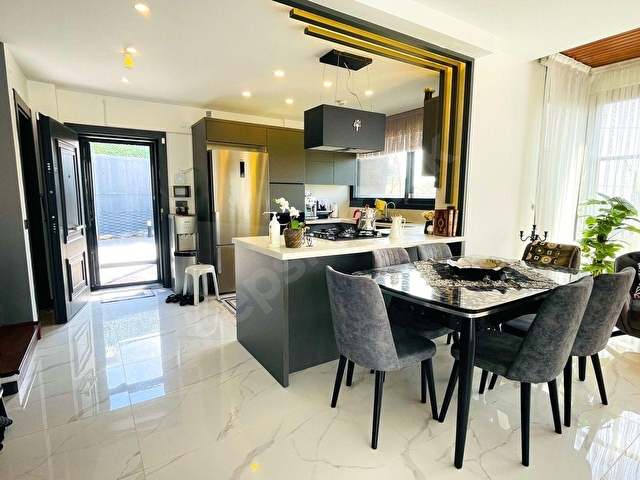 Kuşadasında Ful Eşyalı Deniz Manzaralı Özel Havuzlu Villa - Görsel 24