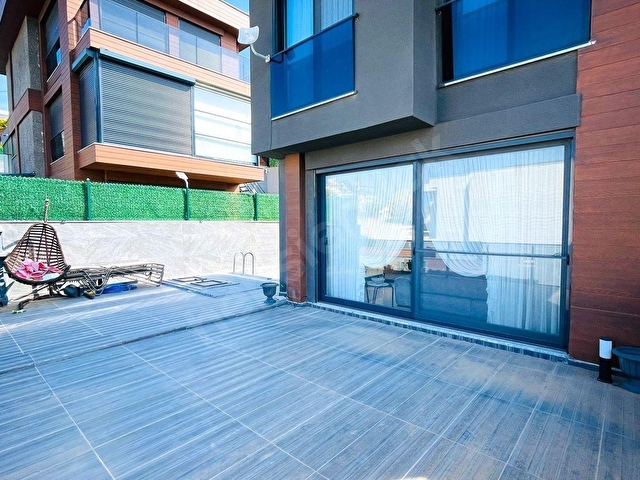 Kuşadasında Ful Eşyalı Deniz Manzaralı Özel Havuzlu Villa - Görsel 18