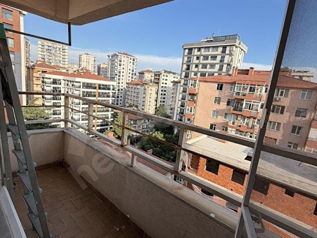 Metrobüs Marmaraya Yürüme Mesafesinde Geniş 3+1 Kiralık Daire - Görsel 24