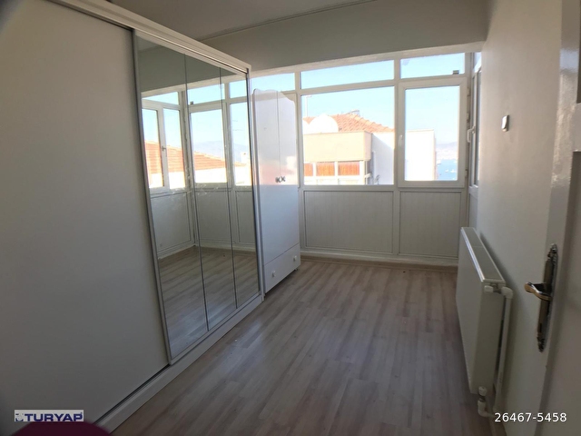 Izmir Konak Hatay Pazaryeri Yakini Kiralik Daire 26467 5458 Hurriyet Emlak