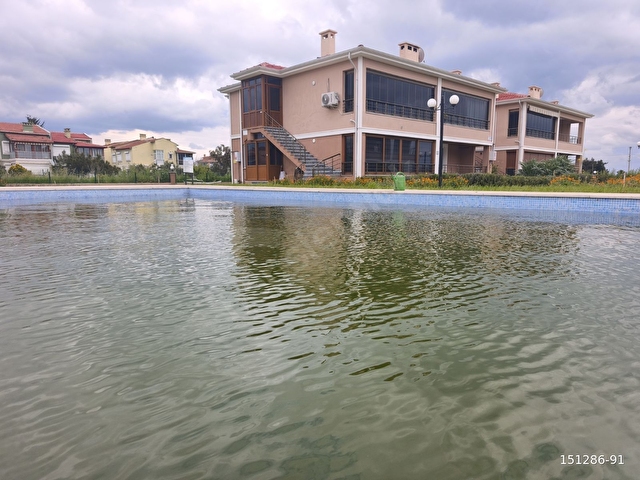 DURU EMLAK TAN MARMARA 39 HAVUZLU SİTEDE