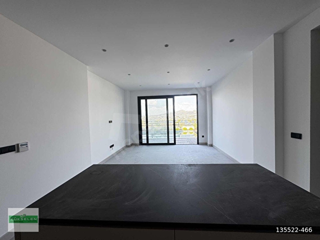 Deniz manzaralı güvenlikli site içi 4+1 eşyasız tek kat villa - Görsel 14