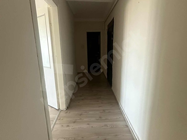 KAÇMAZ EMLAK YENİŞEHİR MERKEZDE ÖNÜ AÇIK 3+1 GENİŞ DAİRE .. - Görsel 9