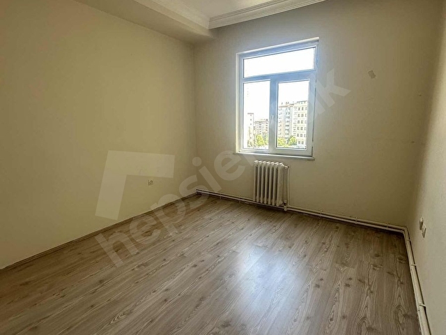 KAÇMAZ EMLAK YENİŞEHİR MERKEZDE ÖNÜ AÇIK 3+1 GENİŞ DAİRE .. - Görsel 13