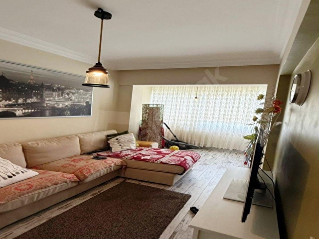 METROBÜSÜN DİBİNDE AİLE APARTMANINDA SATILIK EFSANE 3+1 ARAKAT FIRSAT DAİRE - Görsel 17