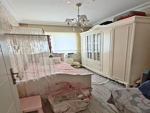 METROBÜSÜN DİBİNDE AİLE APARTMANINDA SATILIK EFSANE 3+1 ARAKAT FIRSAT DAİRE - Görsel 19