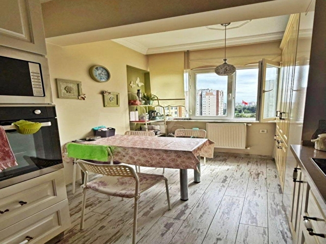 METROBÜSÜN DİBİNDE AİLE APARTMANINDA SATILIK EFSANE 3+1 ARAKAT FIRSAT DAİRE - Görsel 11