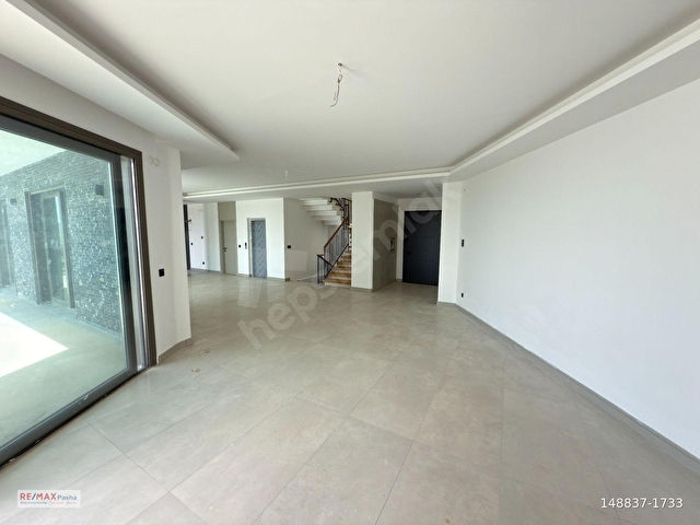 KUŞADASINDA SATILIK 5+2 FULL DENIZ MANZARALI VILLA - Görsel 20