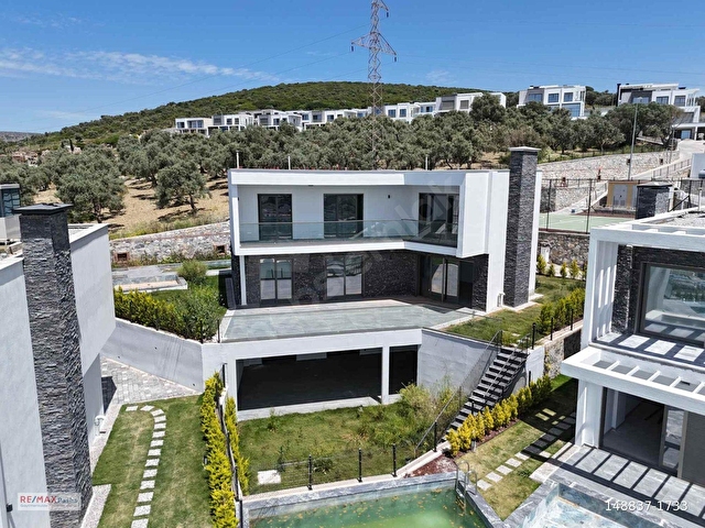 KUŞADASINDA SATILIK 5+2 FULL DENIZ MANZARALI VILLA - Görsel 7