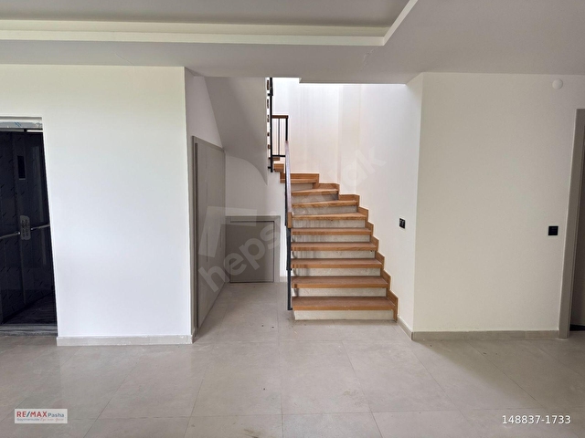 KUŞADASINDA SATILIK 5+2 FULL DENIZ MANZARALI VILLA - Görsel 24