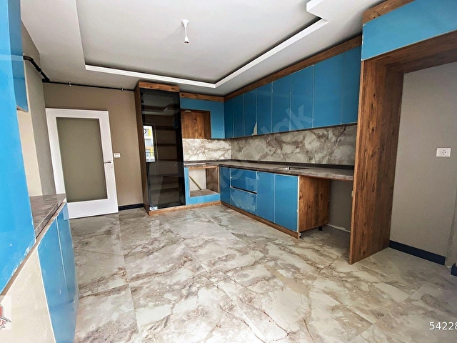 ELİTKENTTEN ARA KATTA SİTE İÇİNDE TERAS BALKON EBEVEYN BANYOLU