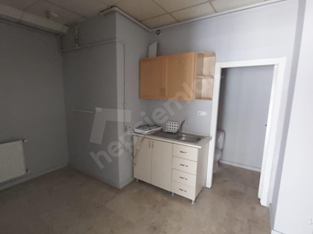 DANIŞMET GÖBEĞE YAKIN YUNUS EMRE CADDESİNDE KİRALIK 35m2 DÜKKAN - Görsel 7