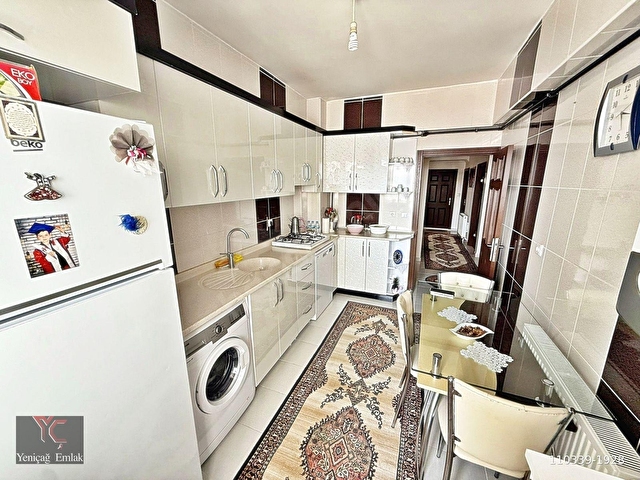 FAHRİKORUTÜRK MAH. CAD YAKINI ÇİFT BALKONLU GENİŞ 2+1 DAİRE - Görsel 20