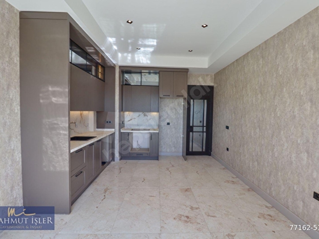 MAHMUT İŞLERDEN ALTINOLUKTA DENİZ MANZARALI ASANSÖRLÜ 1+1 LÜKS DAİRE - Görsel 10