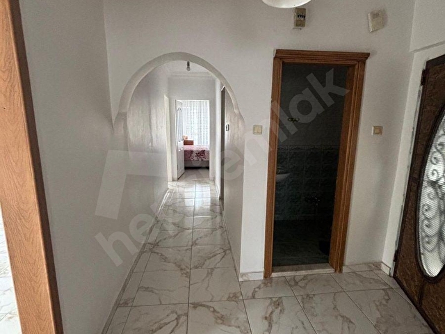 GİMENDE SATILIK 3+1 DEN 2+1 ÇEVRİLMİŞ ACİLLL SATILIK DAİRE