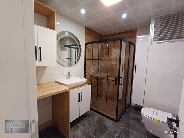 GÜZELYALIDA SAĞLIKOAĞI SOKAĞINDA LÜKS ARA KAT SATILIK DAİRE - Görsel 24