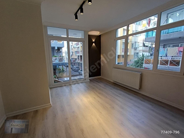 GÜZELYALIDA SAĞLIKOAĞI SOKAĞINDA LÜKS ARA KAT SATILIK DAİRE - Görsel 7