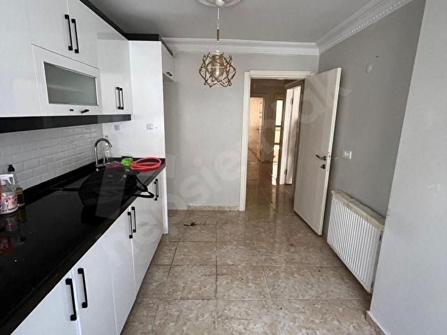 GRV EMLAKTAN 75. YIL MAHALLESİNDE SATILIK 2.KAT 95 M2 2+1 DAİRE - Görsel 17