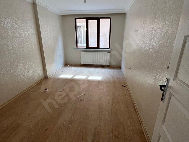 GRV EMLAKTAN 75. YIL MAHALLESİNDE SATILIK 2.KAT 95 M2 2+1 DAİRE - Görsel 6