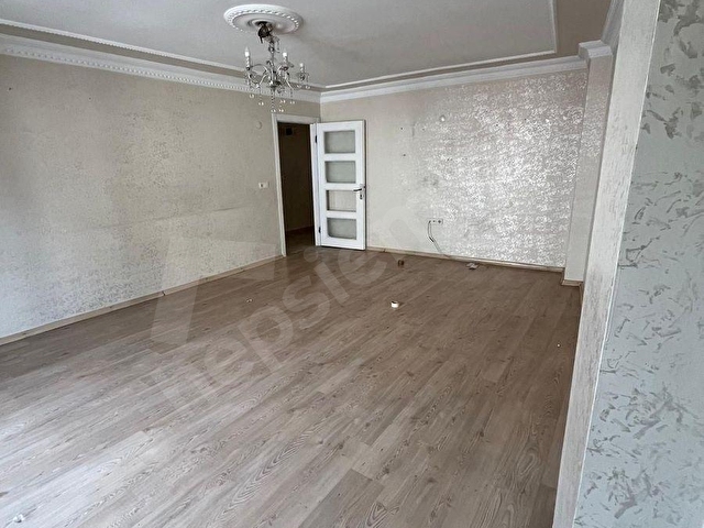 GRV EMLAKTAN 75. YIL MAHALLESİNDE SATILIK 2.KAT 95 M2 2+1 DAİRE - Görsel 4