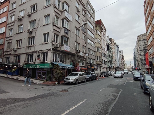 Şişli Harzemşah Sokakta Caddeye 20 Metre Mesafede Yüksek Giriş Kiralık Ofis - Görsel 2
