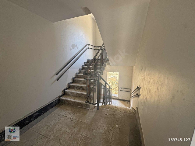 SAZLIBOSNADA SATILIK 3+1 ARA KAT DAİRE FIRSATI - Görsel 2
