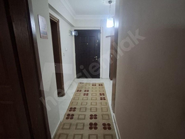 YALOVA BAHÇELİEVLERDE 10 YILLIK BİNADA EŞYALI KİRALIK GİRİŞ KAT 2+1 DAİRE - Görsel 13
