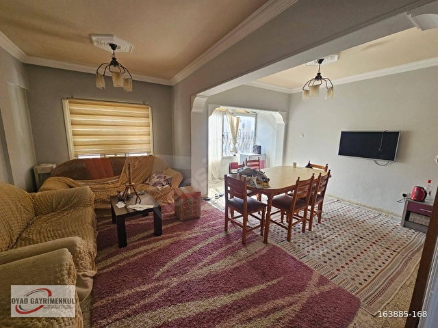 Gazimağusa Merkezde Eşyalı 3+1 Satılık Ev