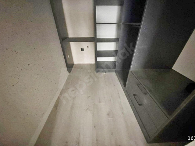 YASADAN KARAKAYADA 1.KAT 4+1 FULL YAPILI E.BANYOLU DAİRE !!! - Görsel 24
