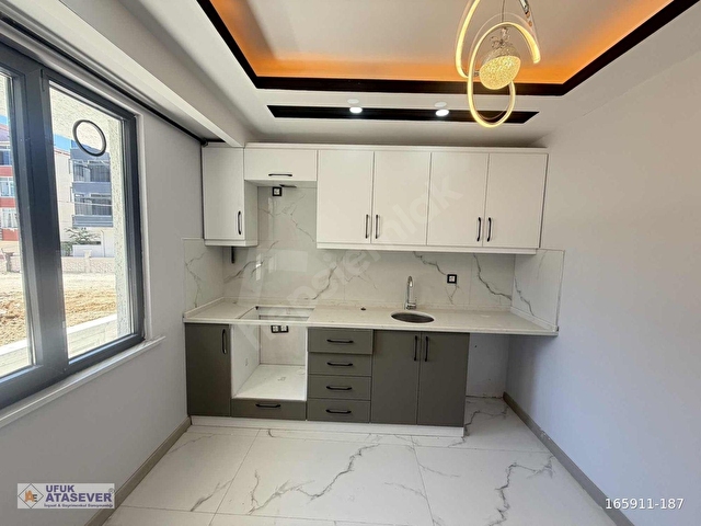 UFUKATASEVER GAYRİMENKULDEN ADNAN MENDEREDE SATILIK 2+1 DAİRE - Görsel 9
